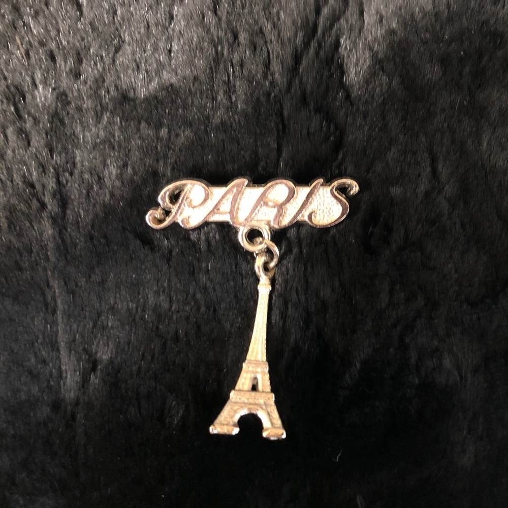 Souvenir "Paris" Effiel Tower Pin / 1989